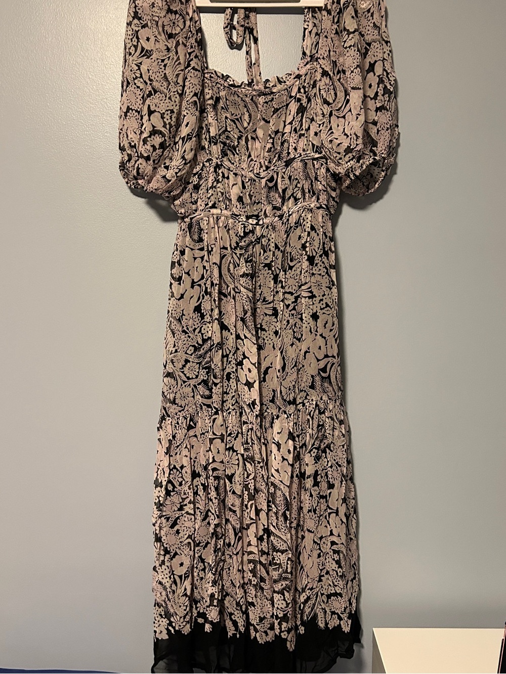 Anthropologie Blush Pink and Black Floral Puff-Sleeve Midi Dress M